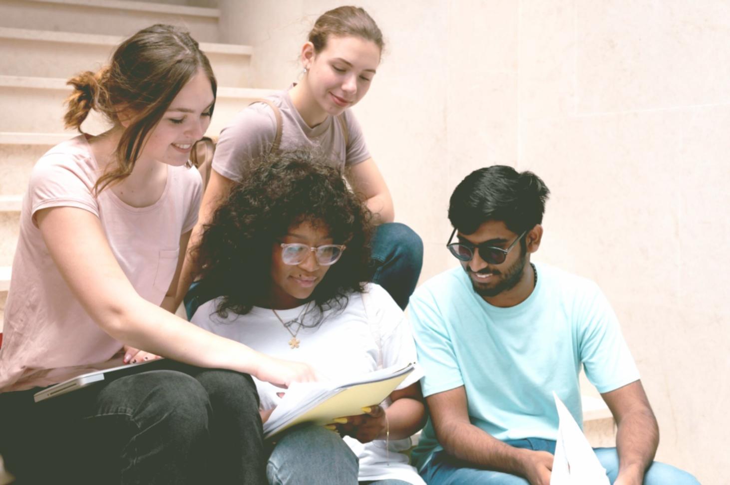 Finanzplanung und Dokumentenanalyse